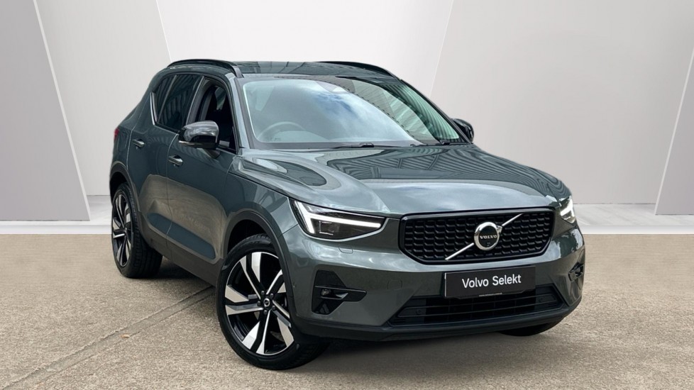 Main listing image - Volvo XC40