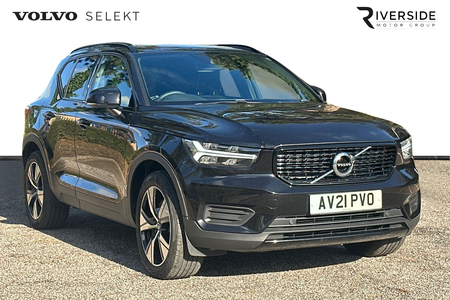 Main listing image - Volvo XC40 Recharge