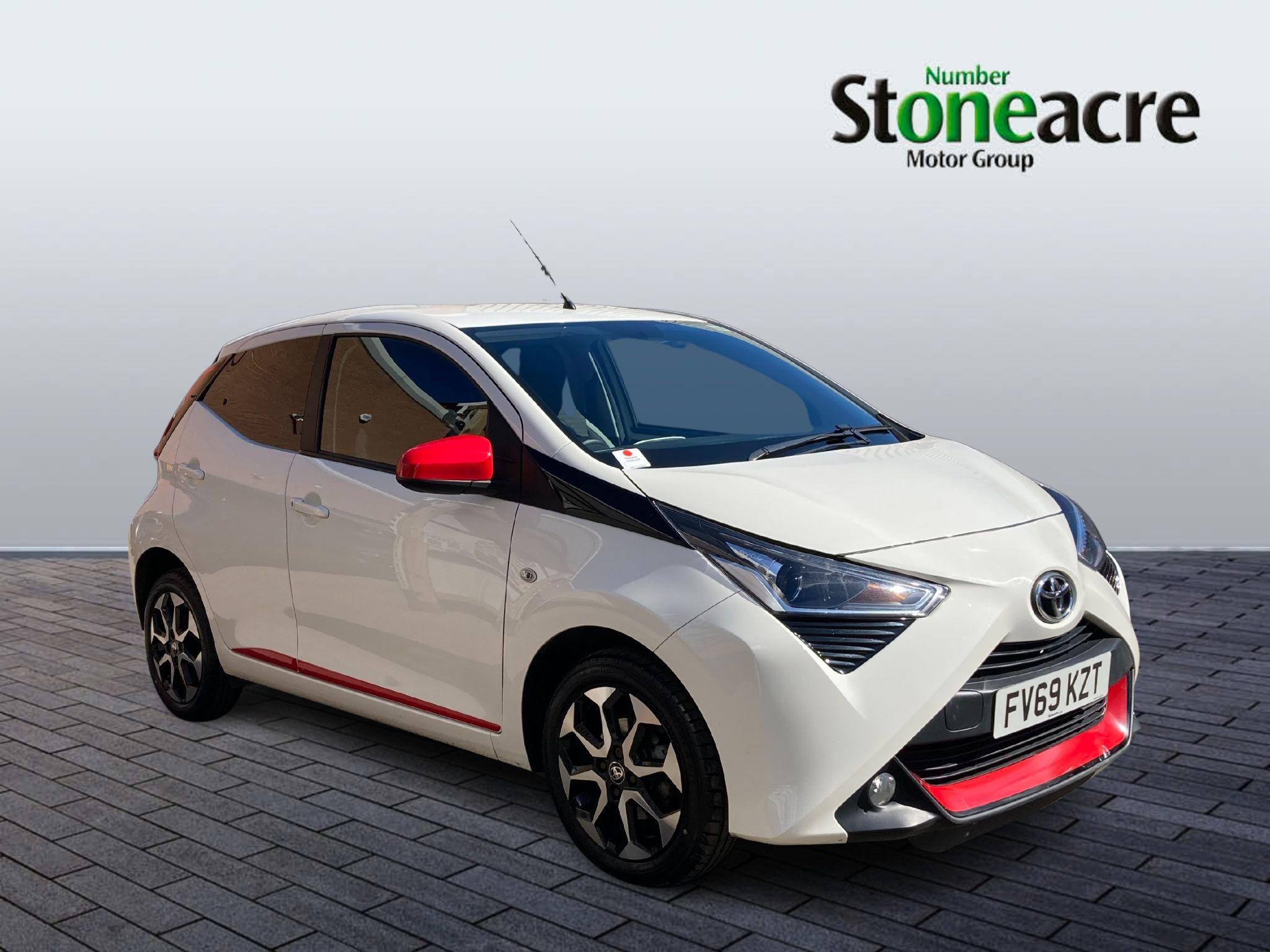 Main listing image - Toyota Aygo