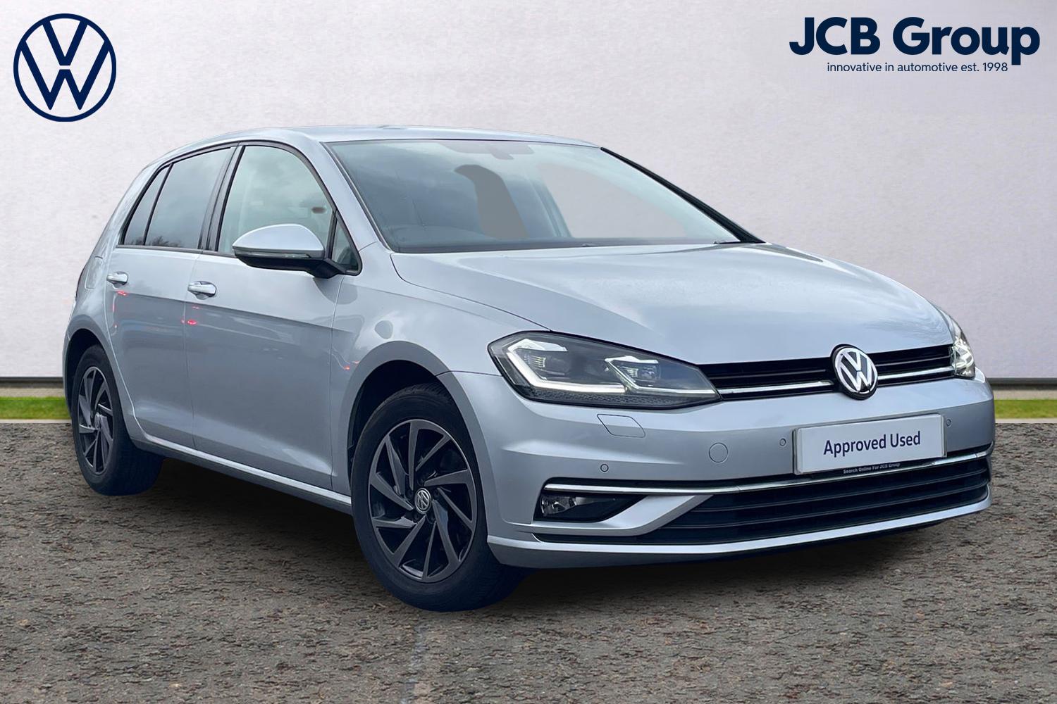 Main listing image - Volkswagen Golf