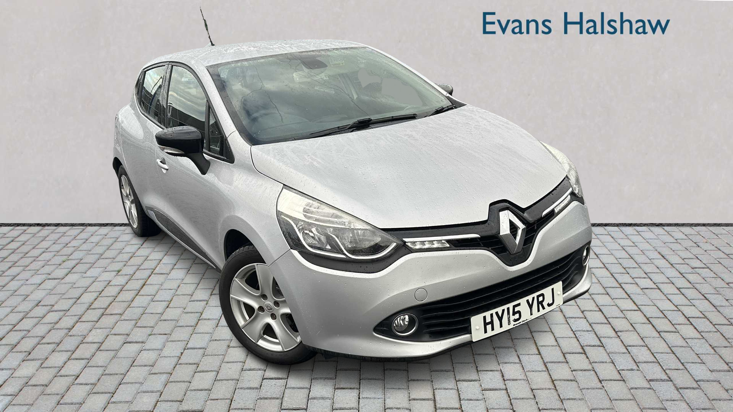 Main listing image - Renault Clio