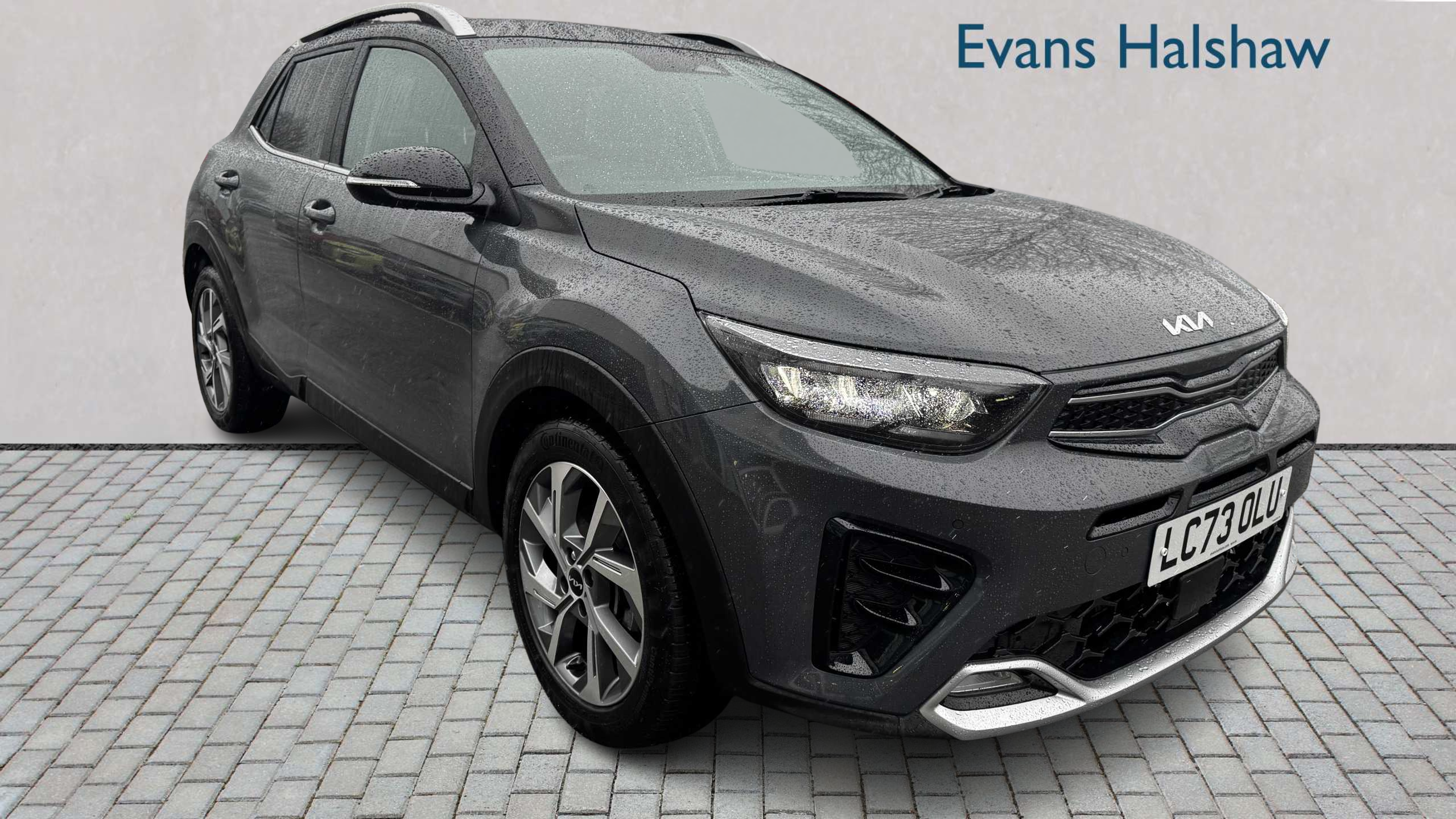 Main listing image - Kia Stonic