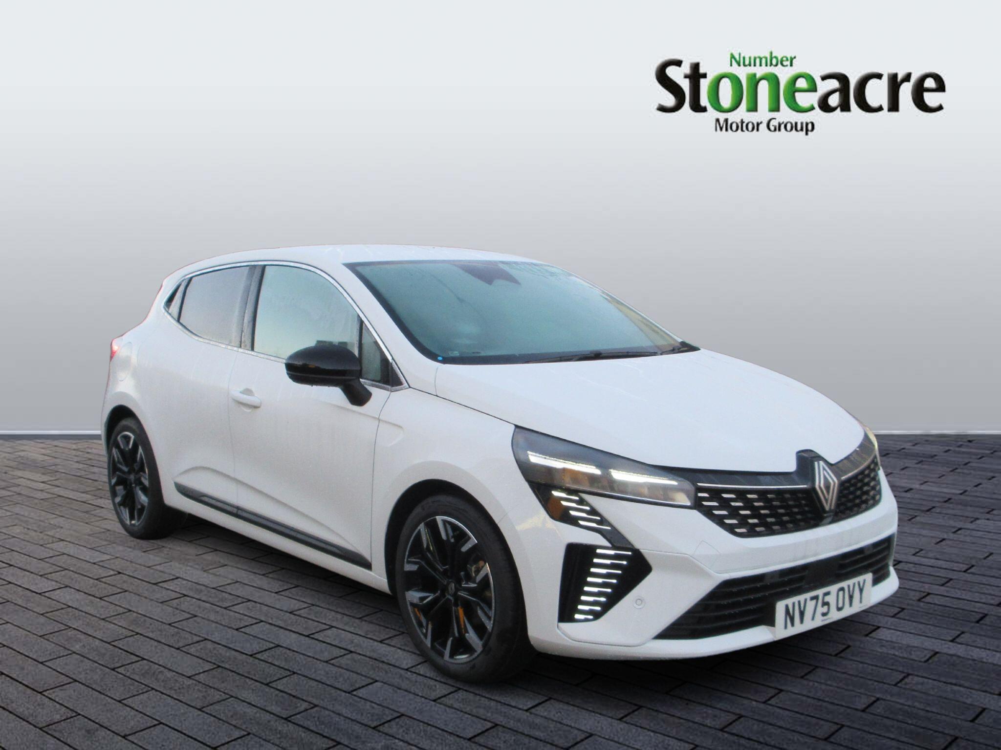 Main listing image - Renault Clio