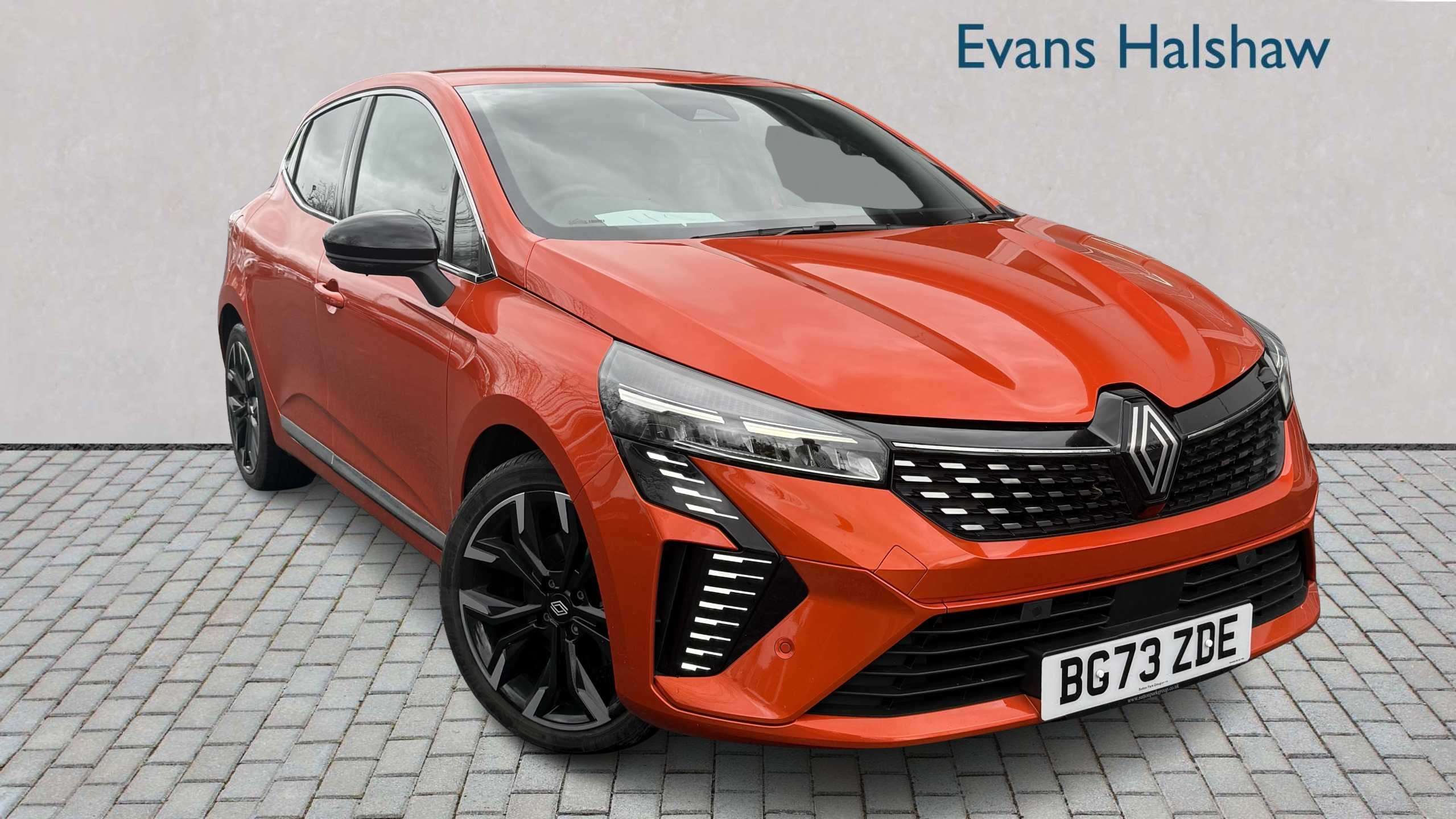 Main listing image - Renault Clio