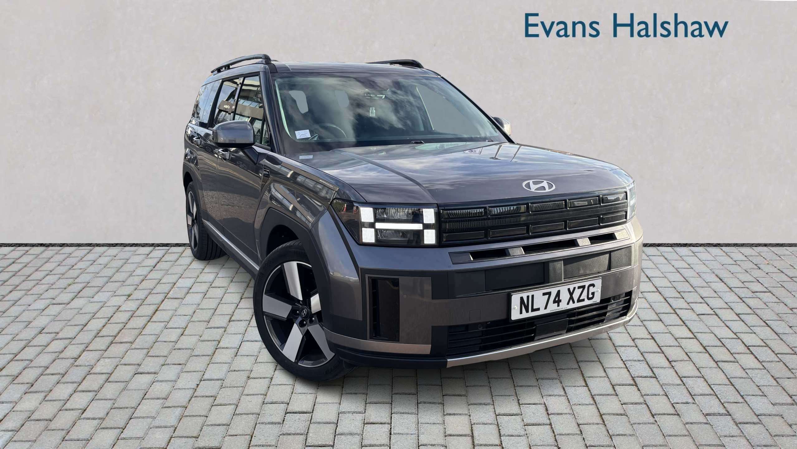 Main listing image - Hyundai Santa Fe