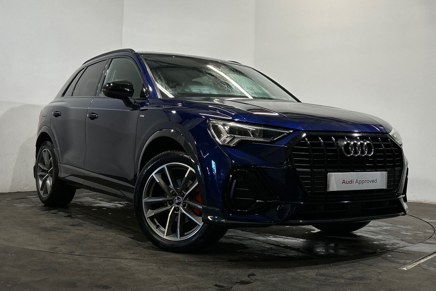 Main listing image - Audi Q3