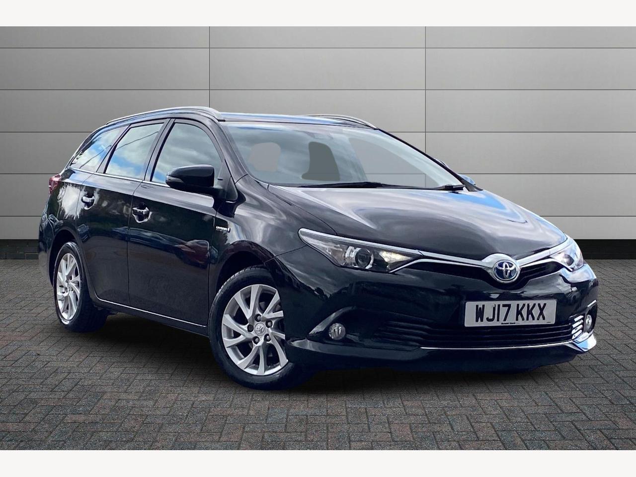 Main listing image - Toyota Auris Touring Sport