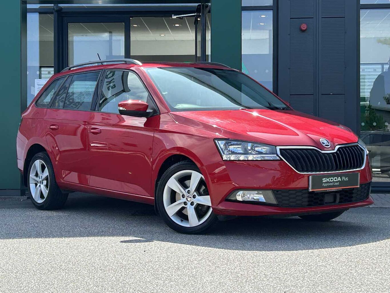 Main listing image - Skoda Fabia Estate