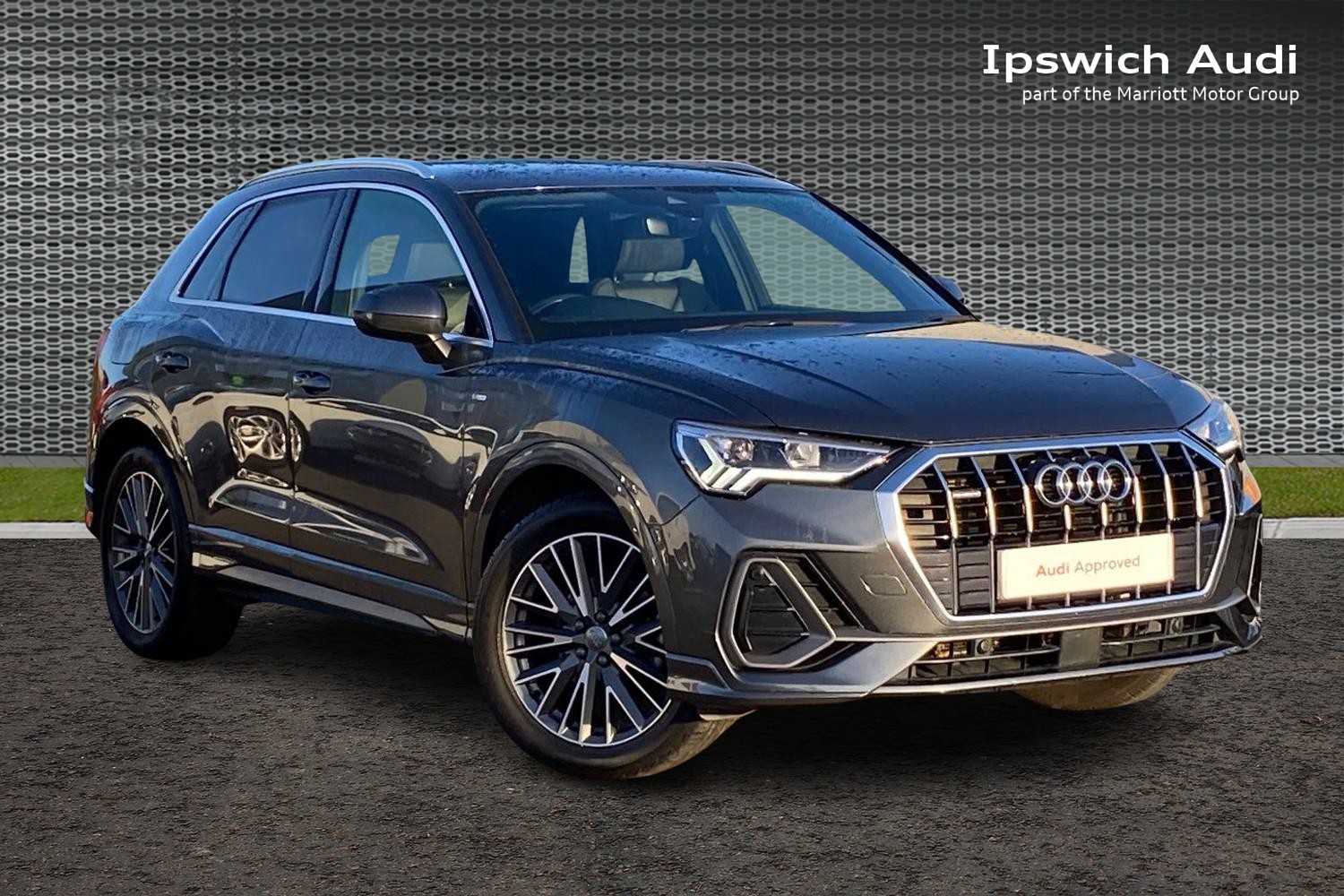 Main listing image - Audi Q3