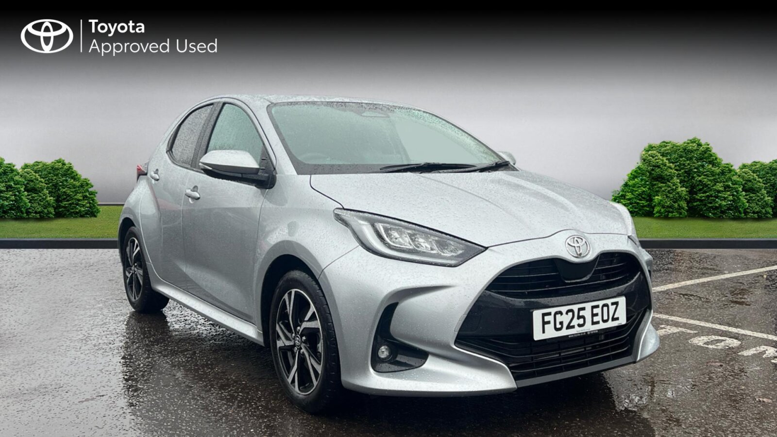 Main listing image - Toyota Yaris