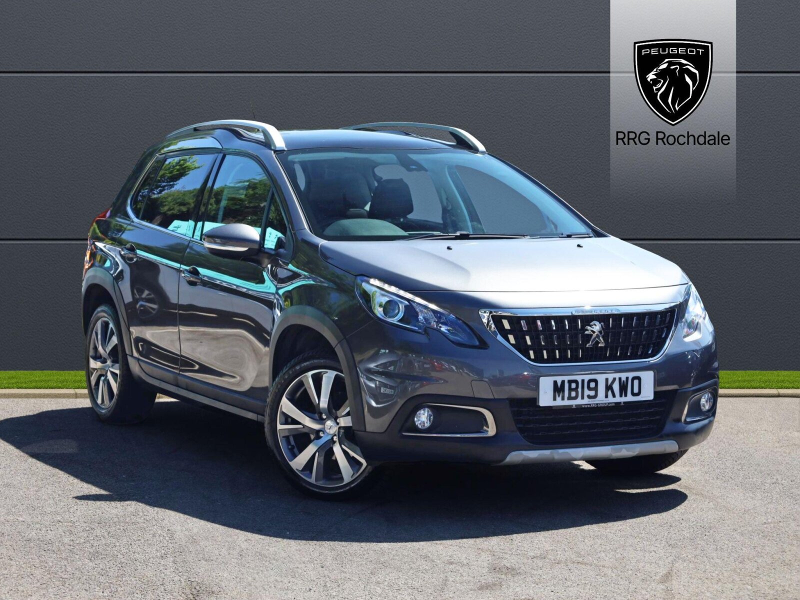 Main listing image - Peugeot 2008