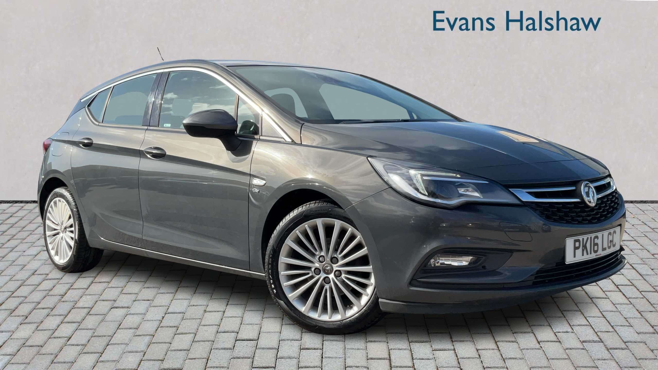 Main listing image - Vauxhall Astra