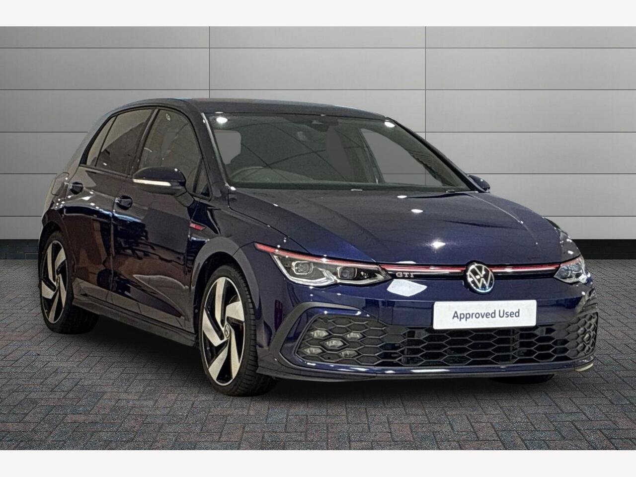 Main listing image - Volkswagen Golf