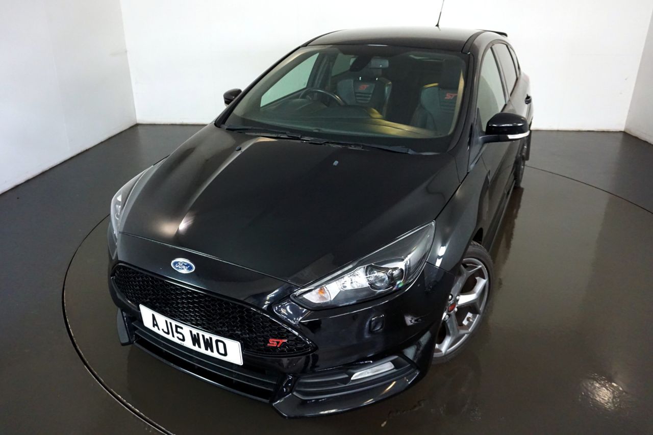 Main listing image - Ford Focus ST