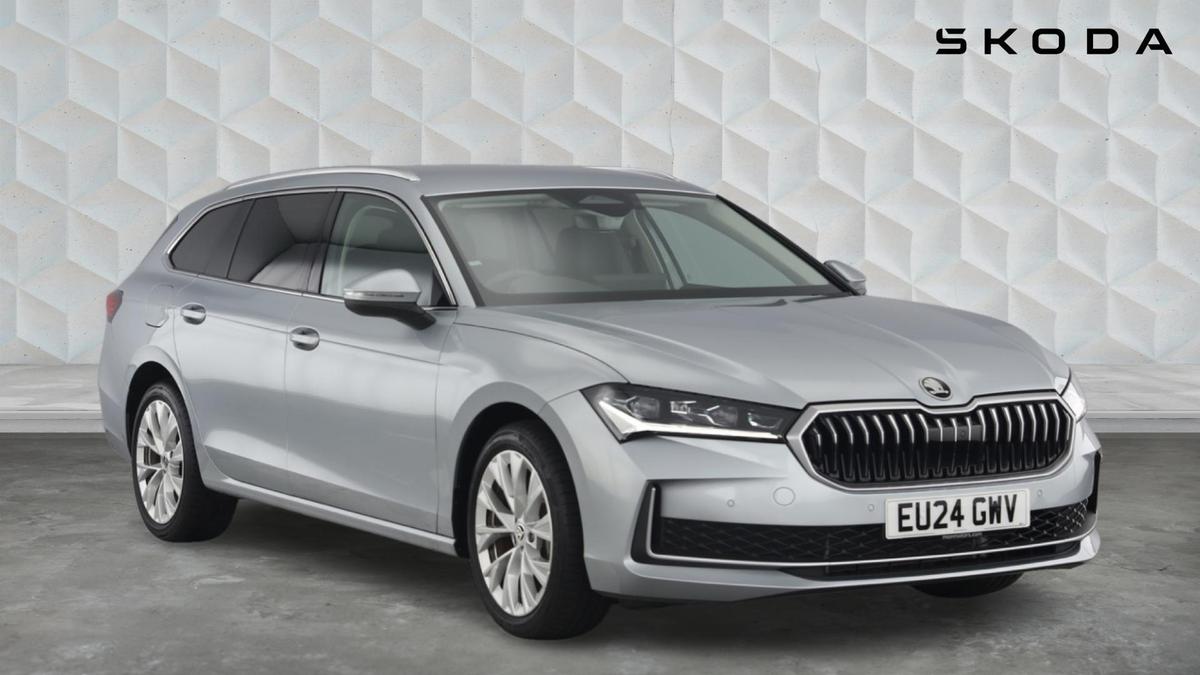 Main listing image - Skoda Superb Estate