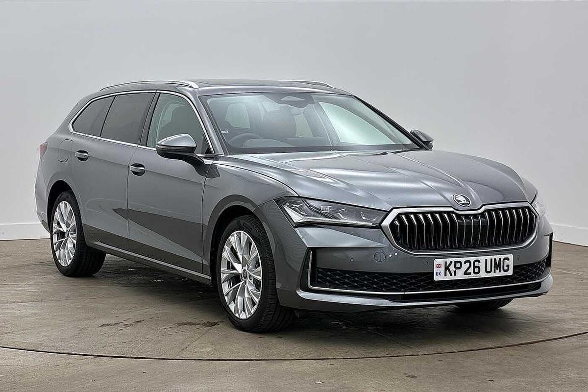 Main listing image - Skoda Superb