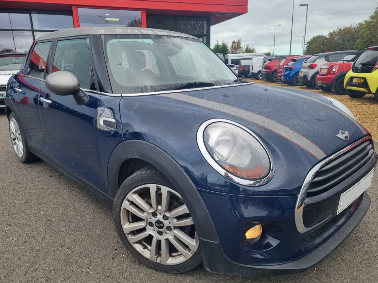 Main listing image - MINI Hatchback 5dr