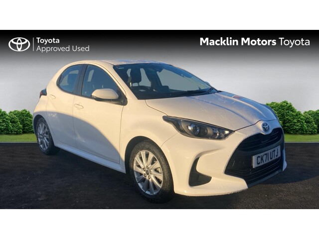 Main listing image - Toyota Yaris