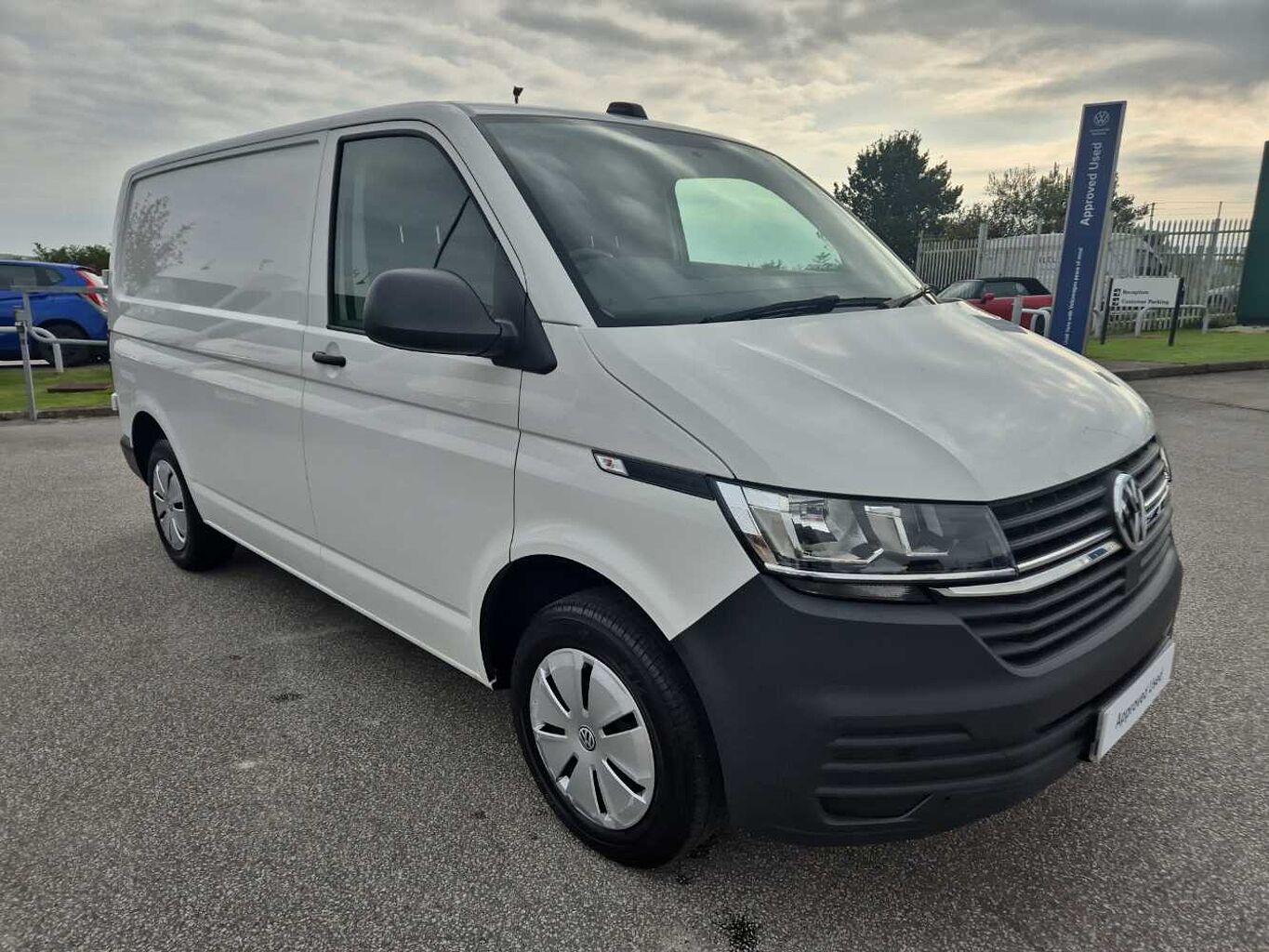Main listing image - Volkswagen Transporter