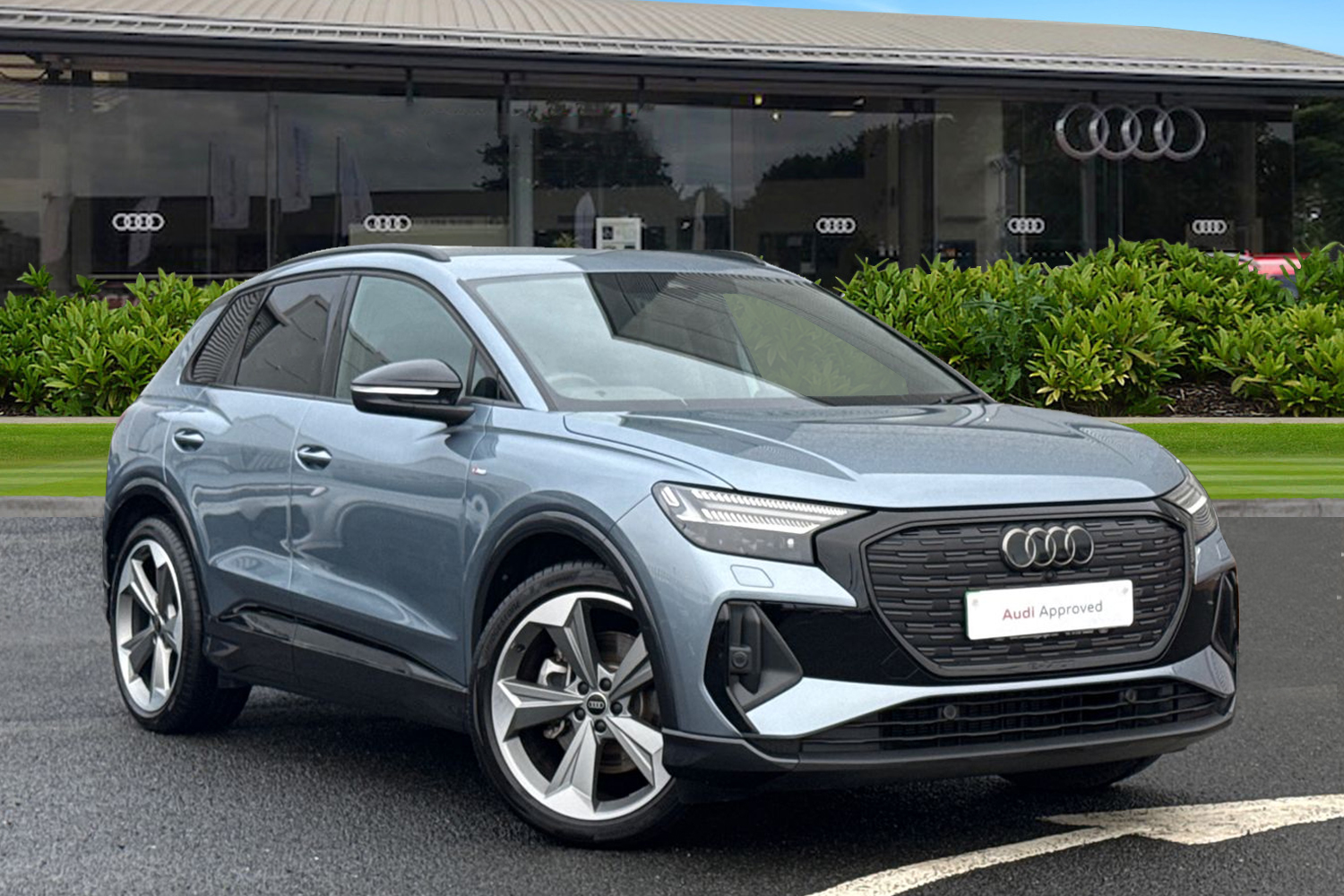 Main listing image - Audi Q4