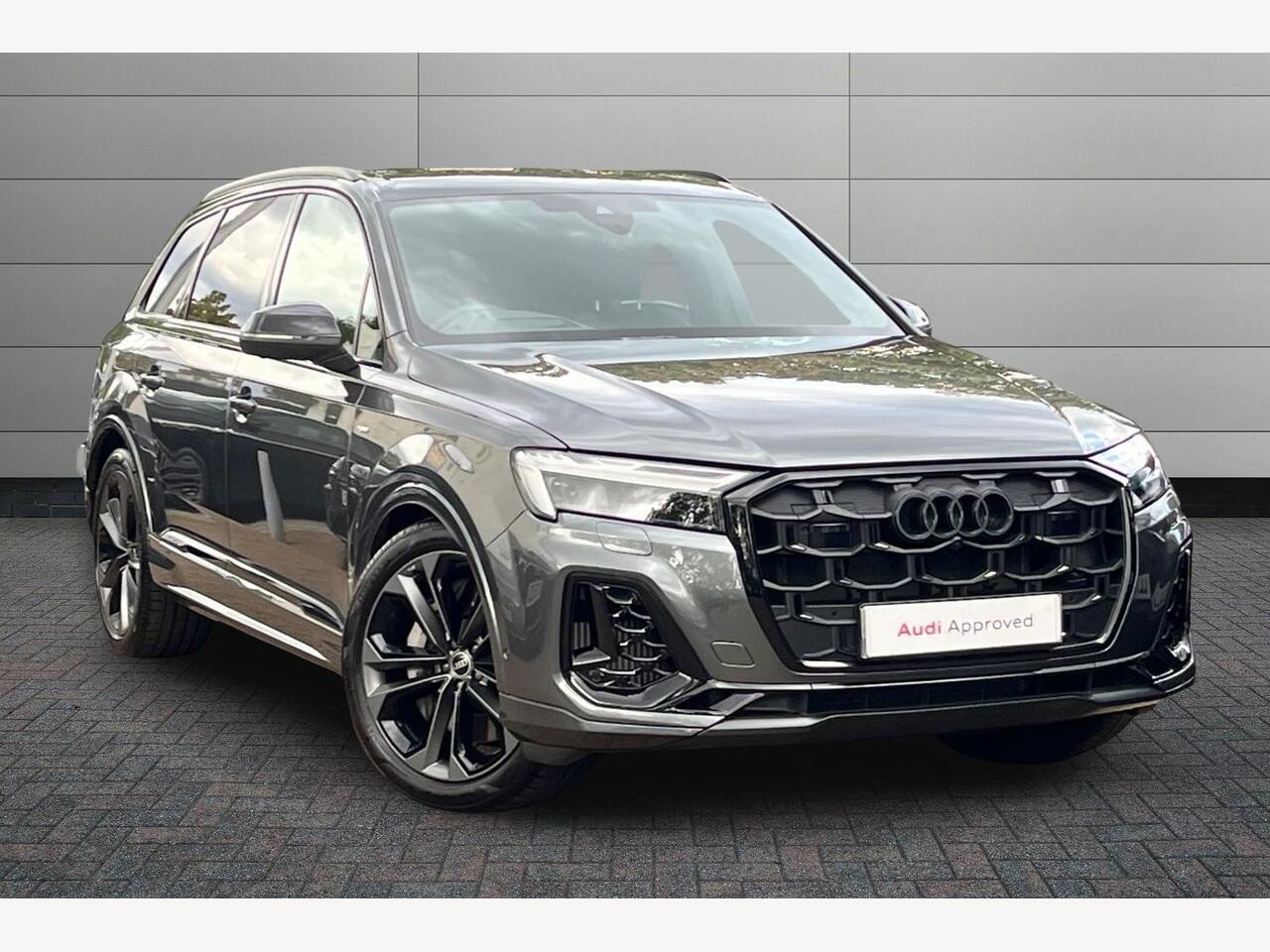 Main listing image - Audi Q7