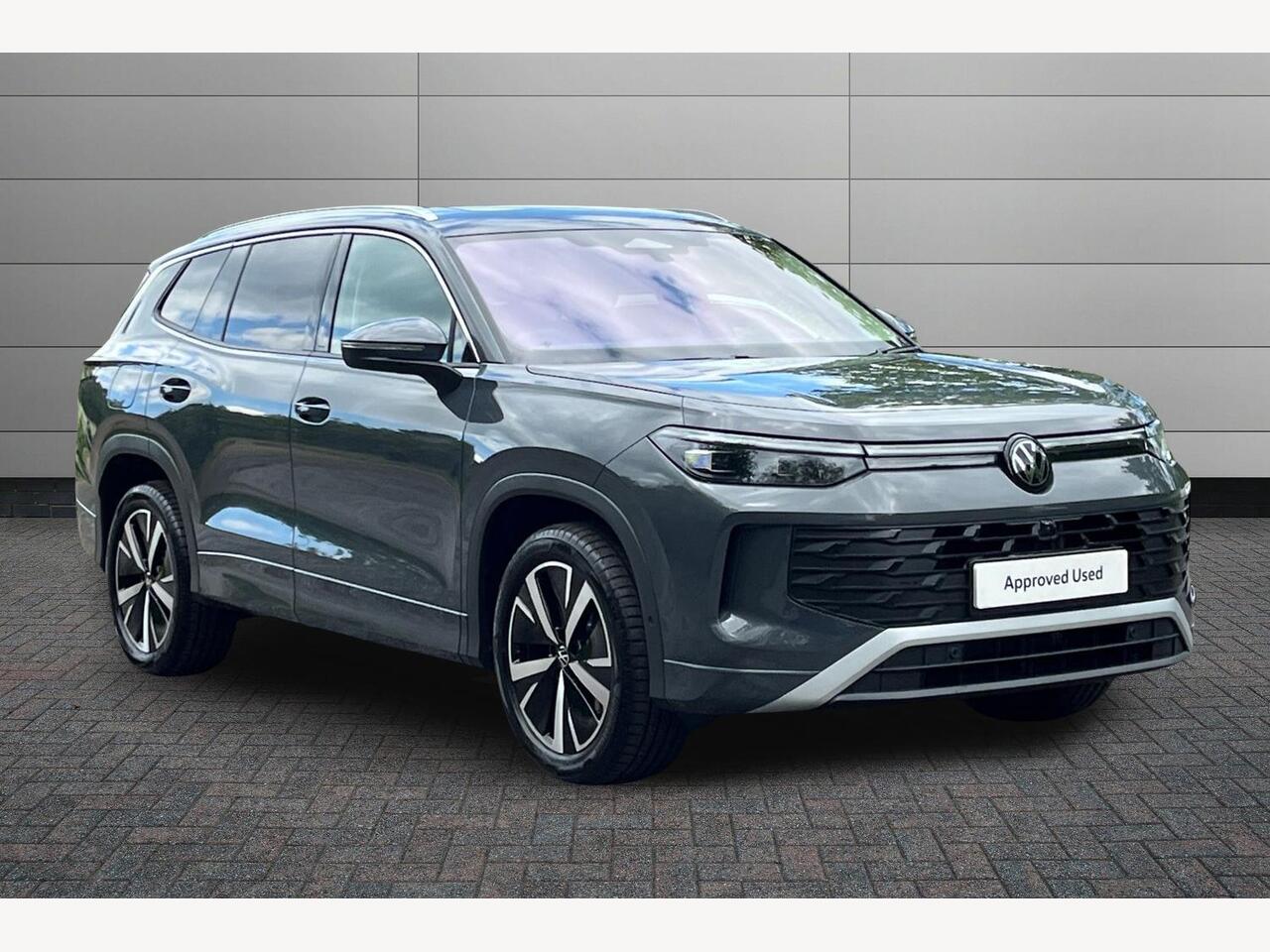 Main listing image - Volkswagen Tayron
