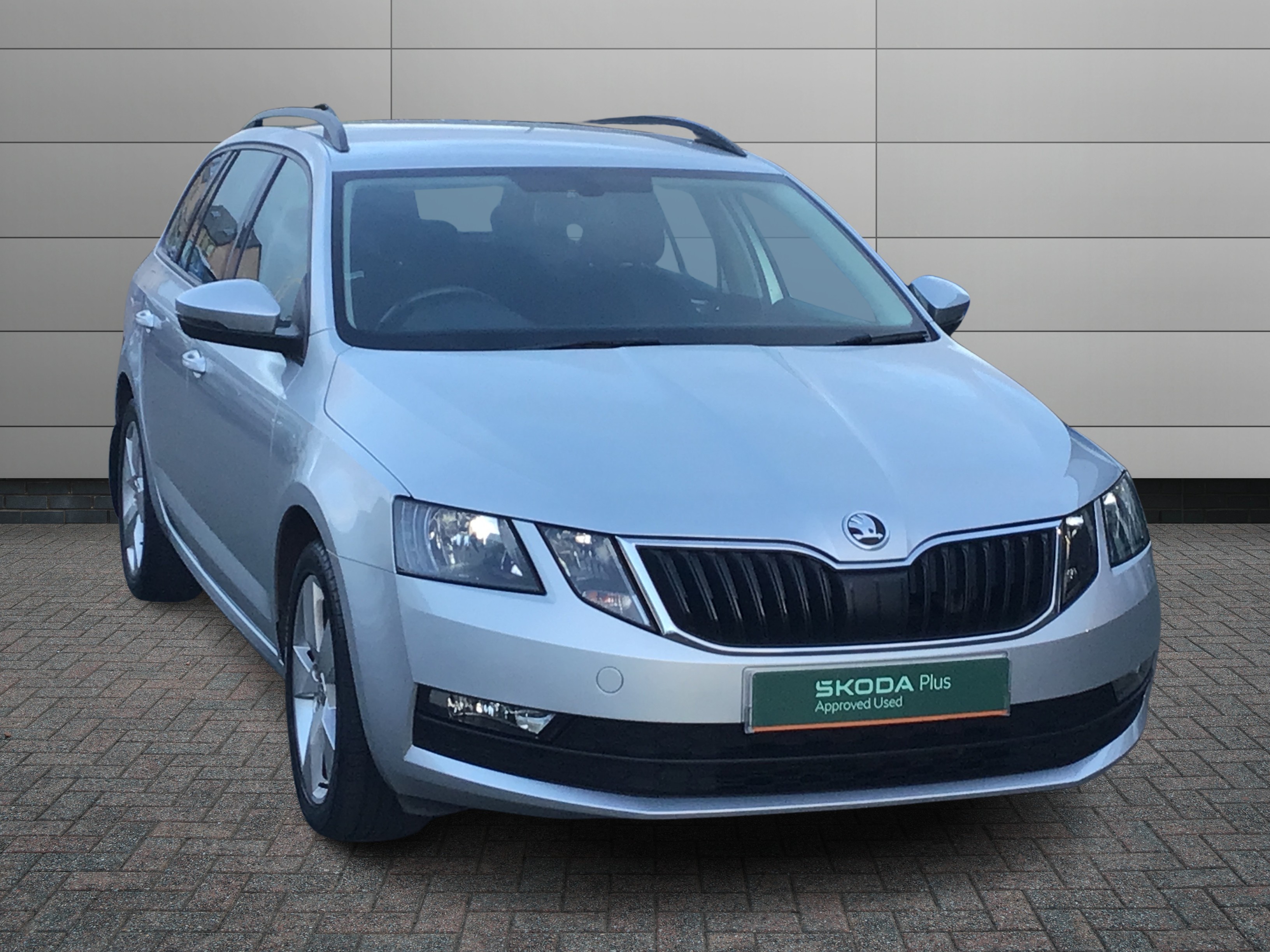 Main listing image - Skoda Octavia Estate