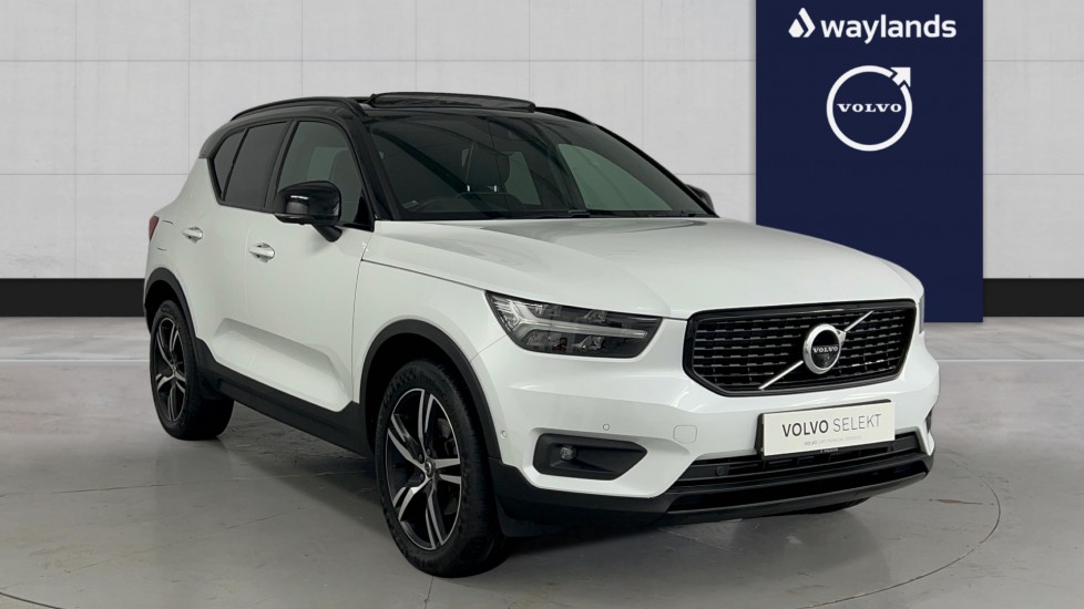 Main listing image - Volvo XC40