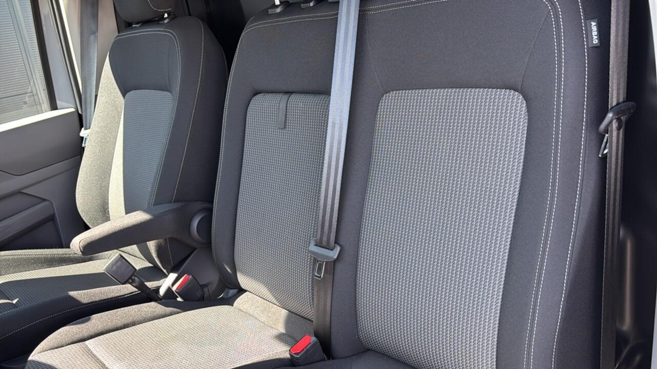 Main listing image - Volkswagen Transporter