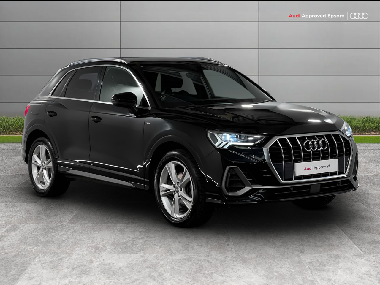 Main listing image - Audi Q3