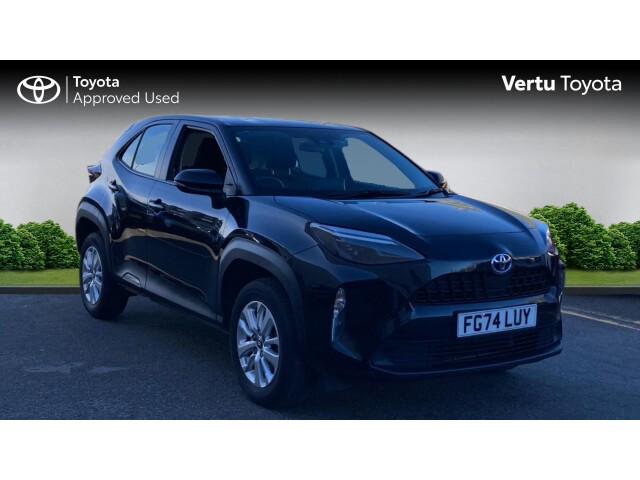 Main listing image - Toyota Yaris Cross