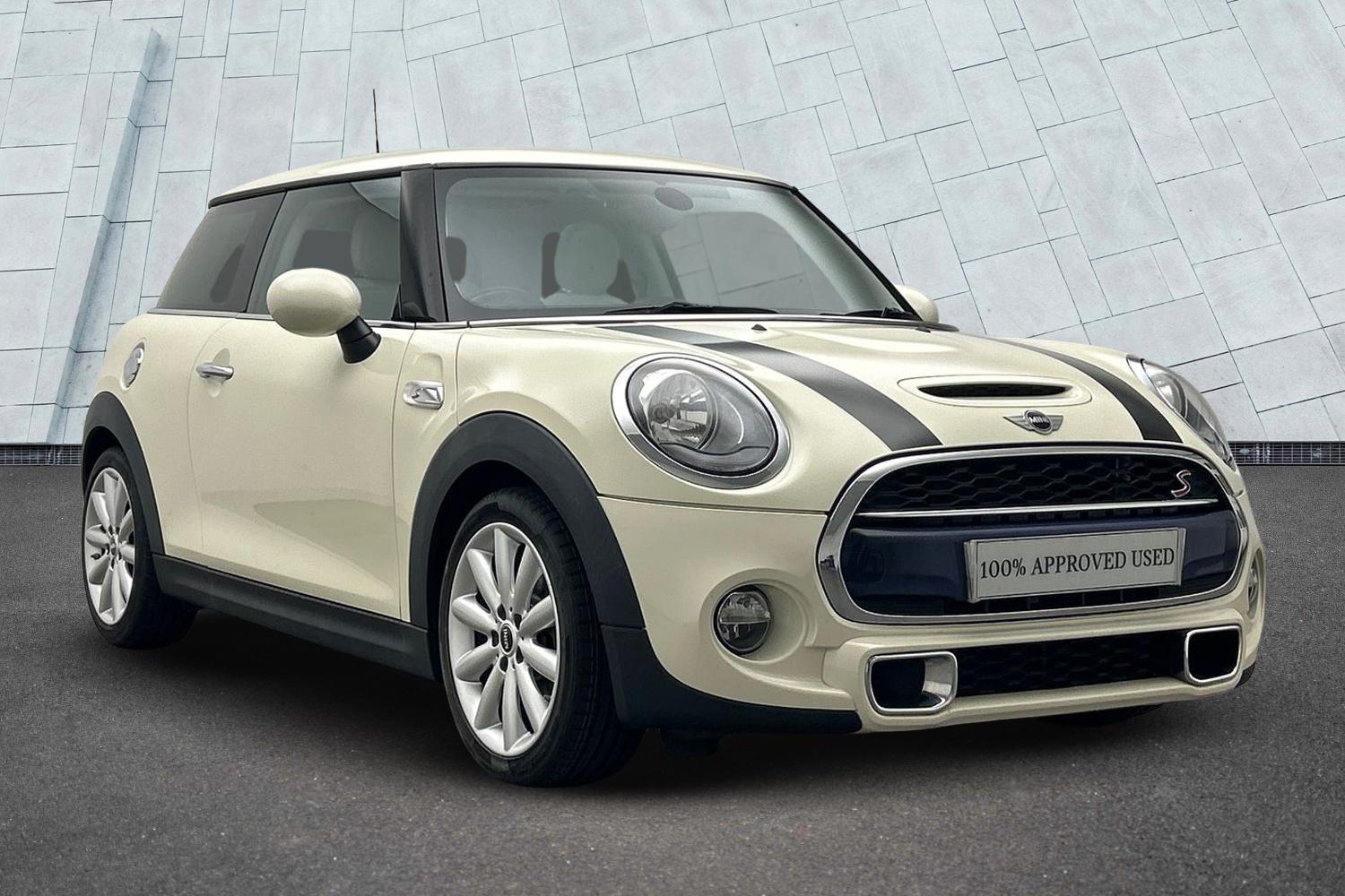 Main listing image - MINI Hatchback