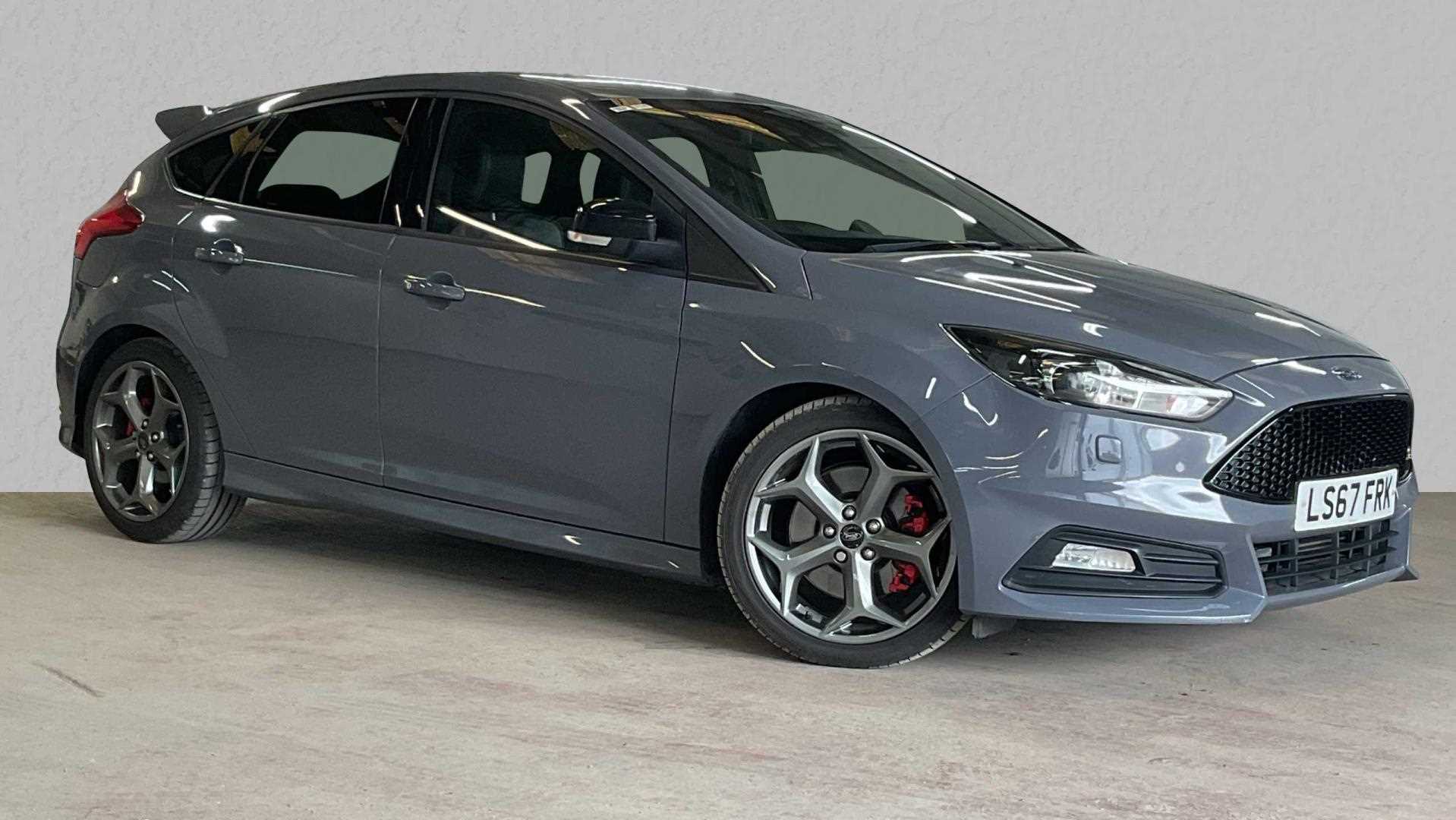 Main listing image - Ford Focus ST