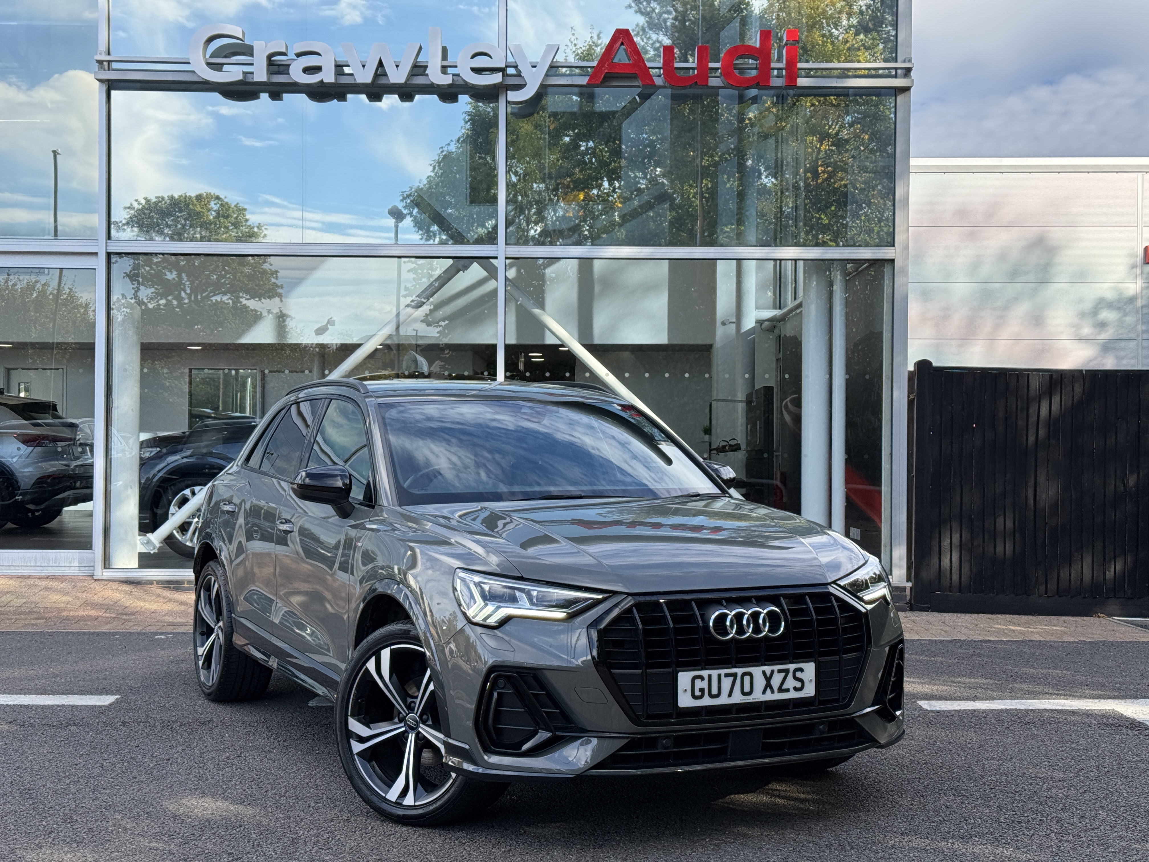 Main listing image - Audi Q3