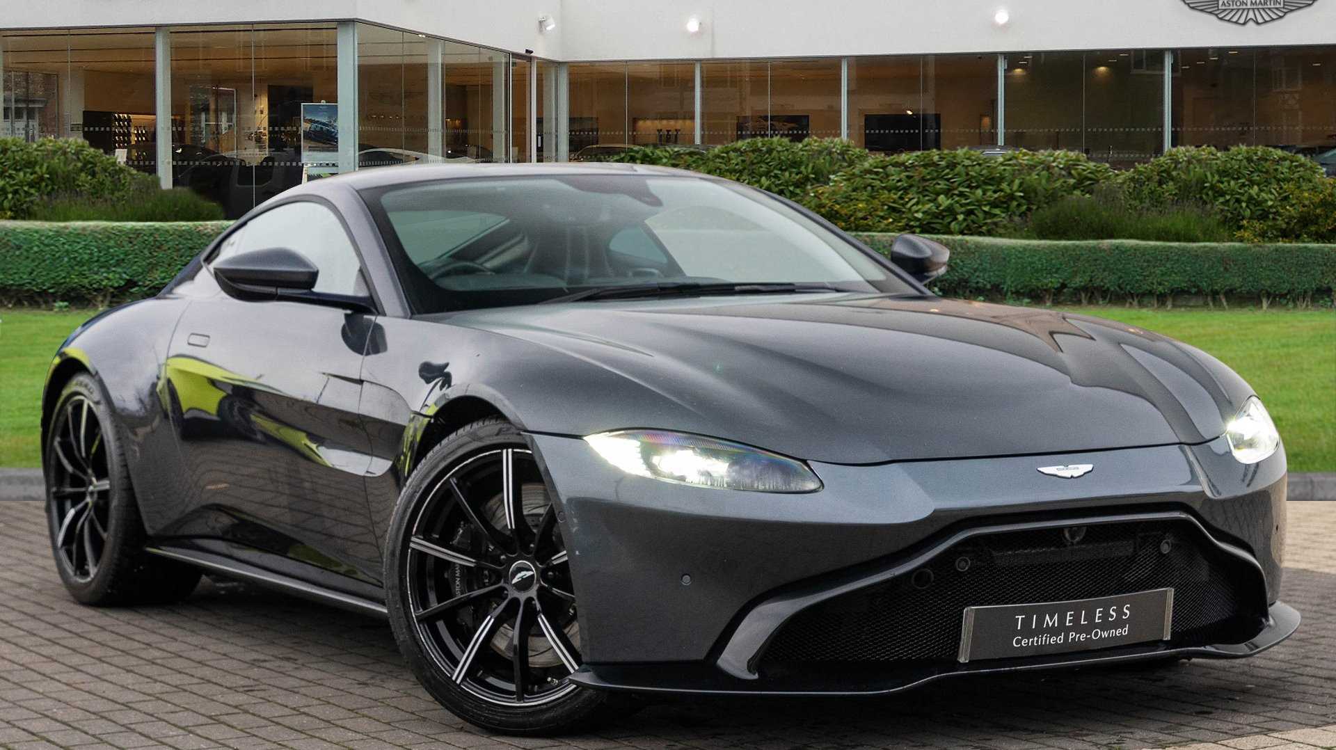 Main listing image - Aston Martin Vantage