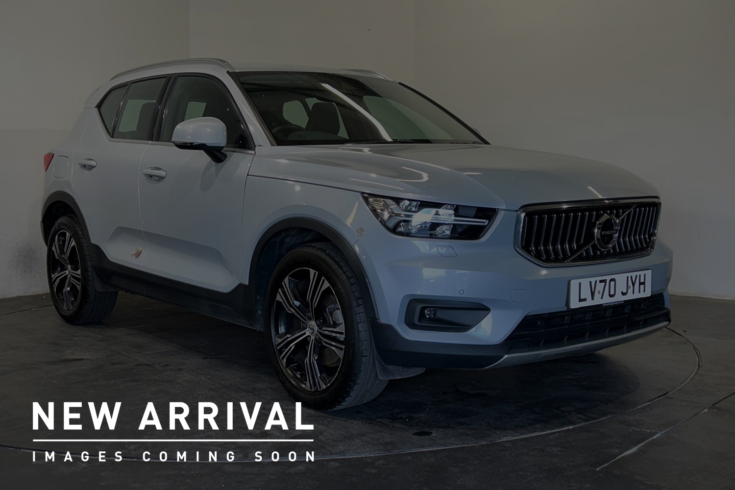 Main listing image - Volvo XC40