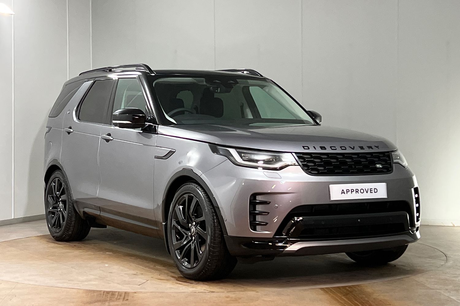 Main listing image - Land Rover Discovery