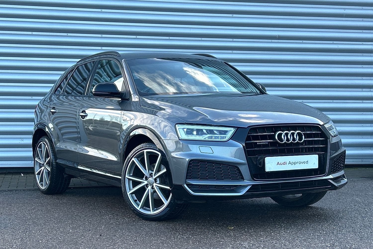 Main listing image - Audi Q3