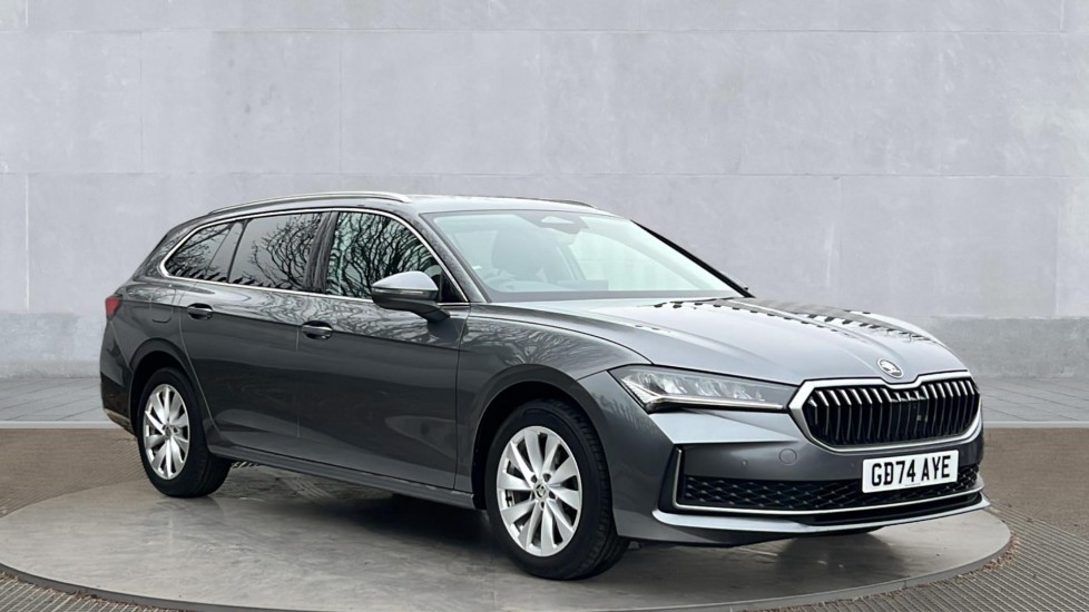 Main listing image - Skoda Superb Estate