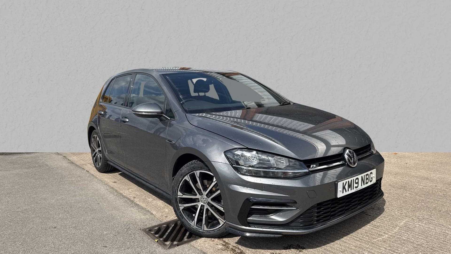 Main listing image - Volkswagen Golf