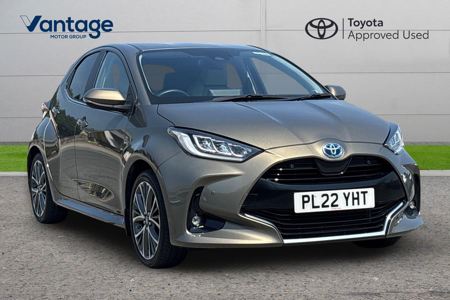 Main listing image - Toyota Yaris
