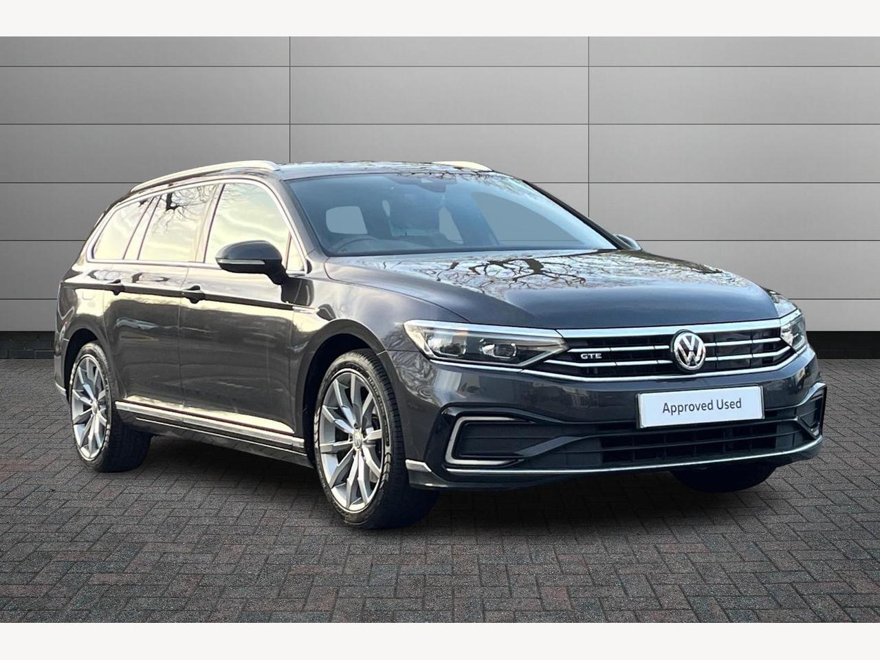 Main listing image - Volkswagen Passat GTE