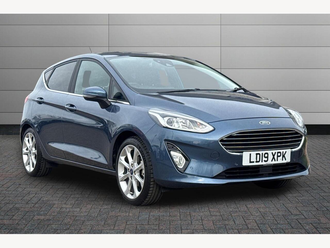 Main listing image - Ford Fiesta
