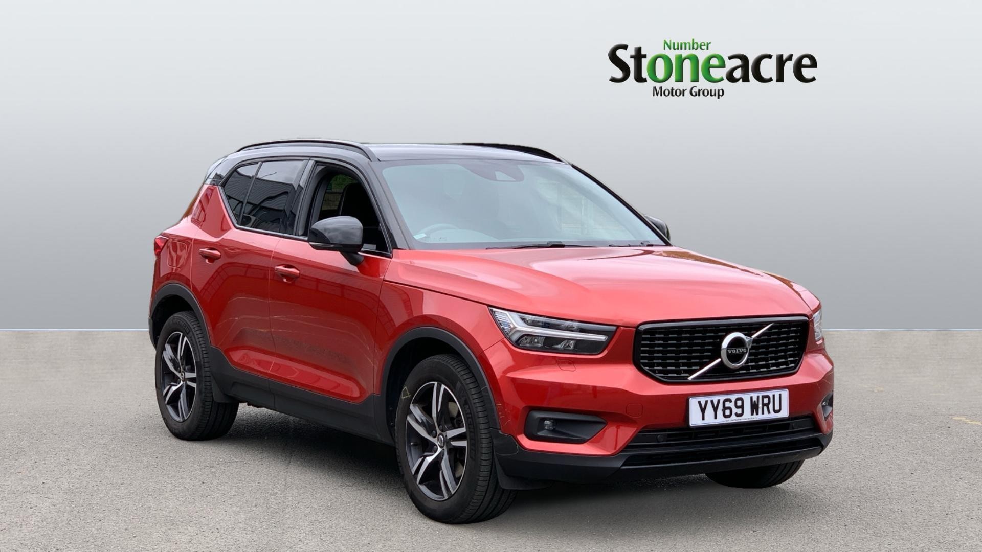 Main listing image - Volvo XC40