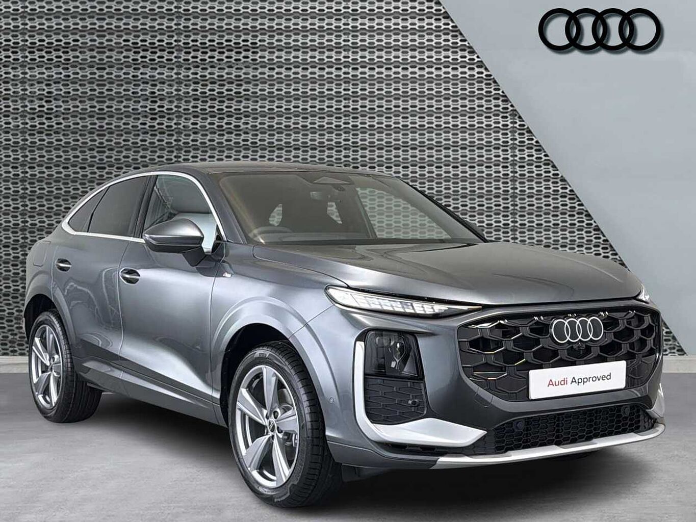 Main listing image - Audi Q3