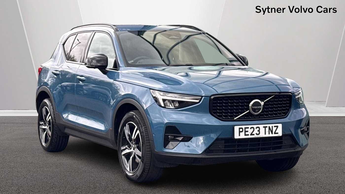 Main listing image - Volvo XC40