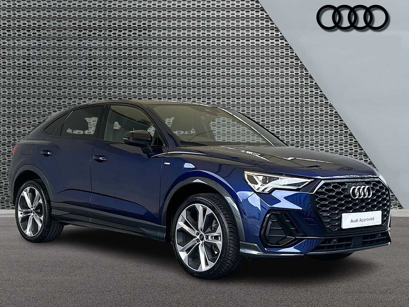 Main listing image - Audi Q3