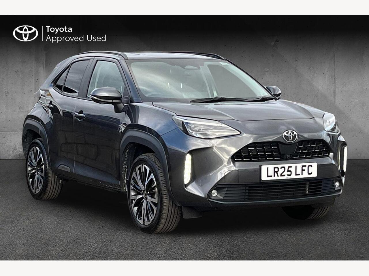 Main listing image - Toyota Yaris Cross