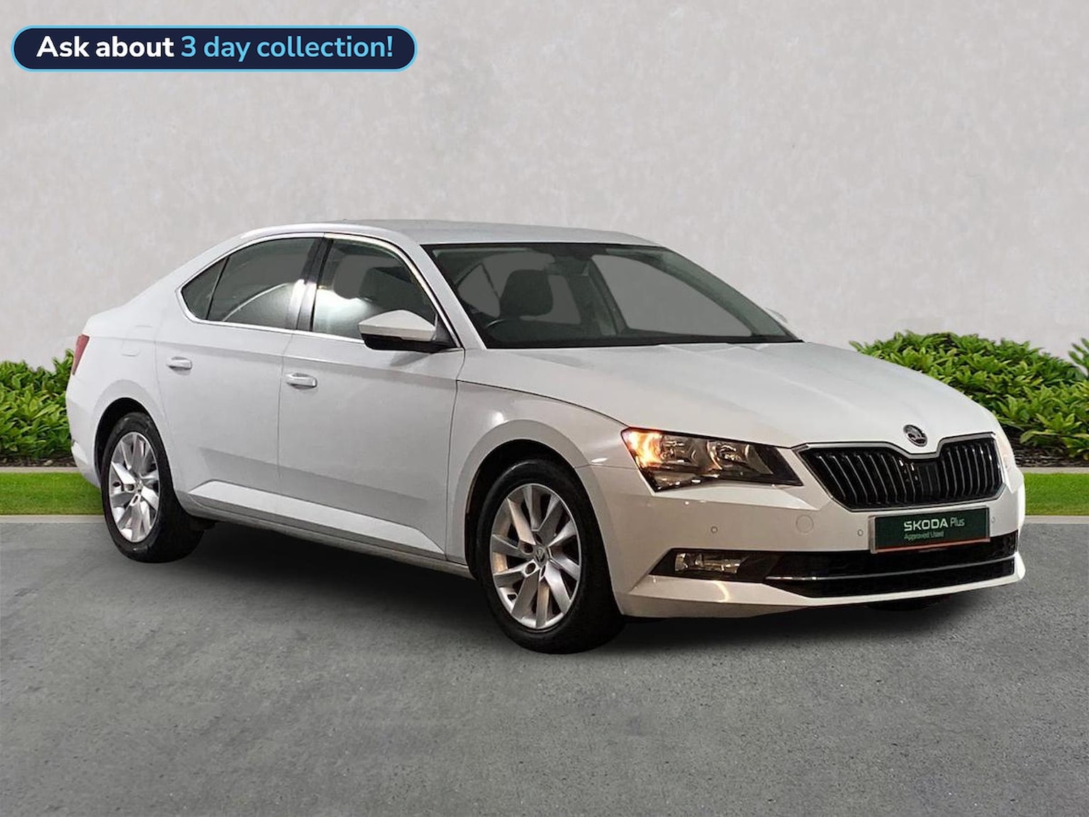 Main listing image - Skoda Superb