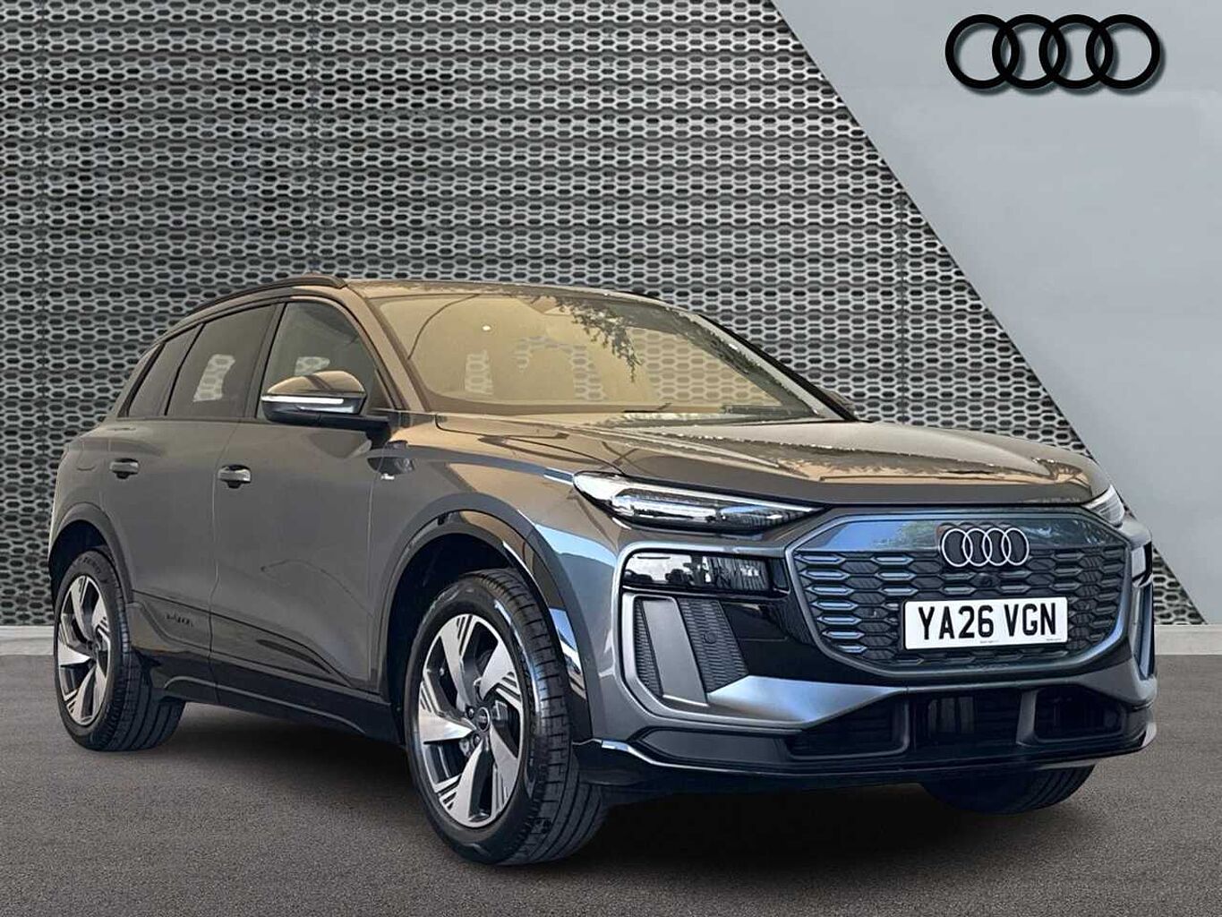 Main listing image - Audi Q6